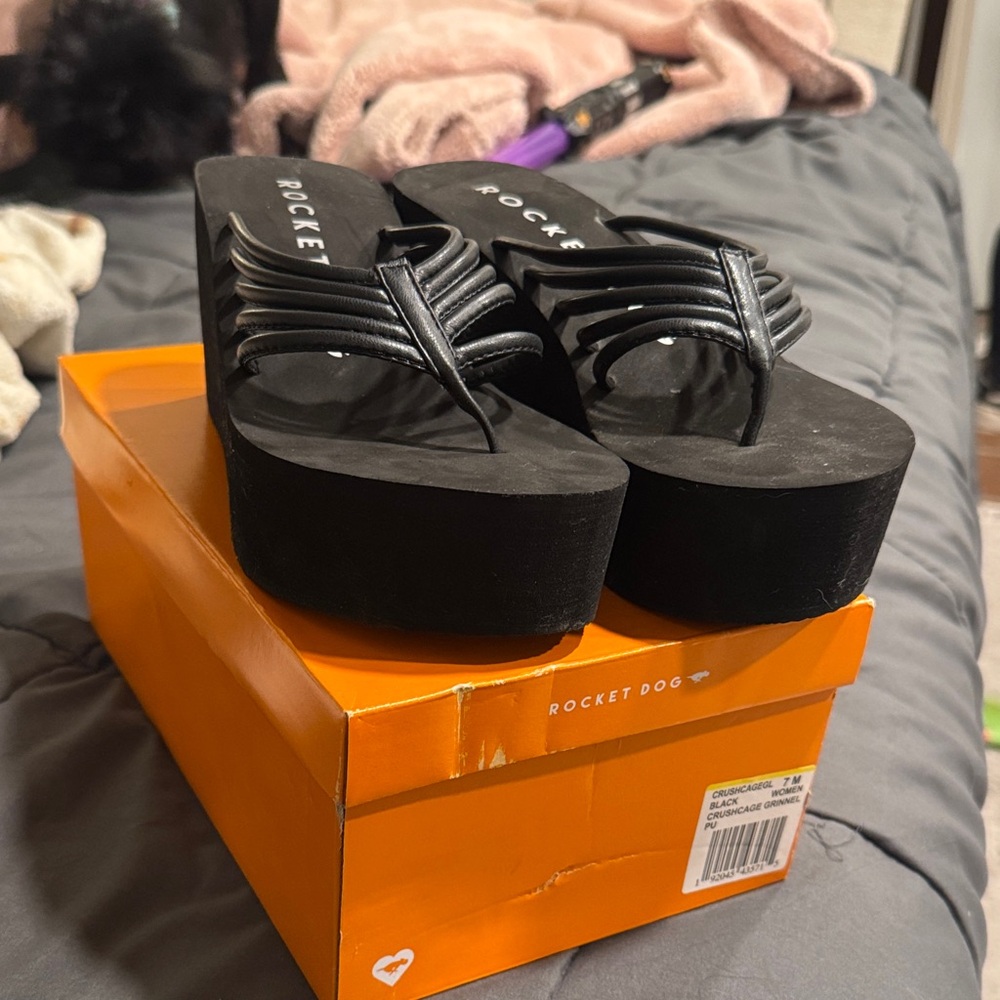 Platform flip flops